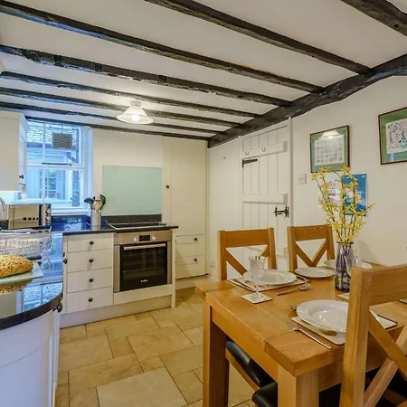 2 Bed In Village Llh35 *