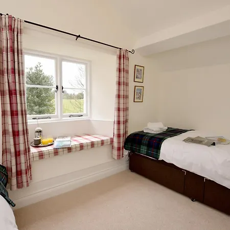 2 Bed In Village Llh35 Holiday home Hawkshead