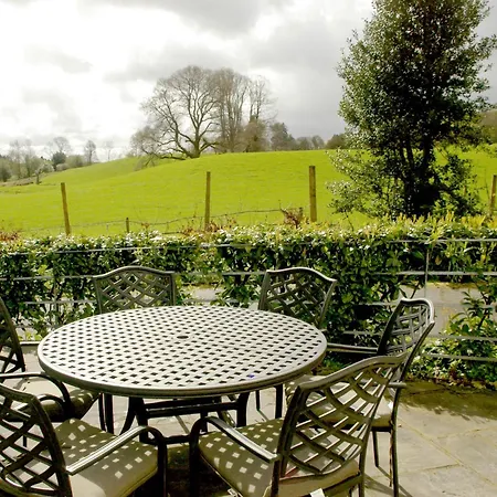 2 Bed In Village Llh35 Hawkshead